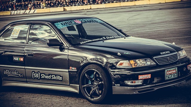 现出了他惊 现出了他惊